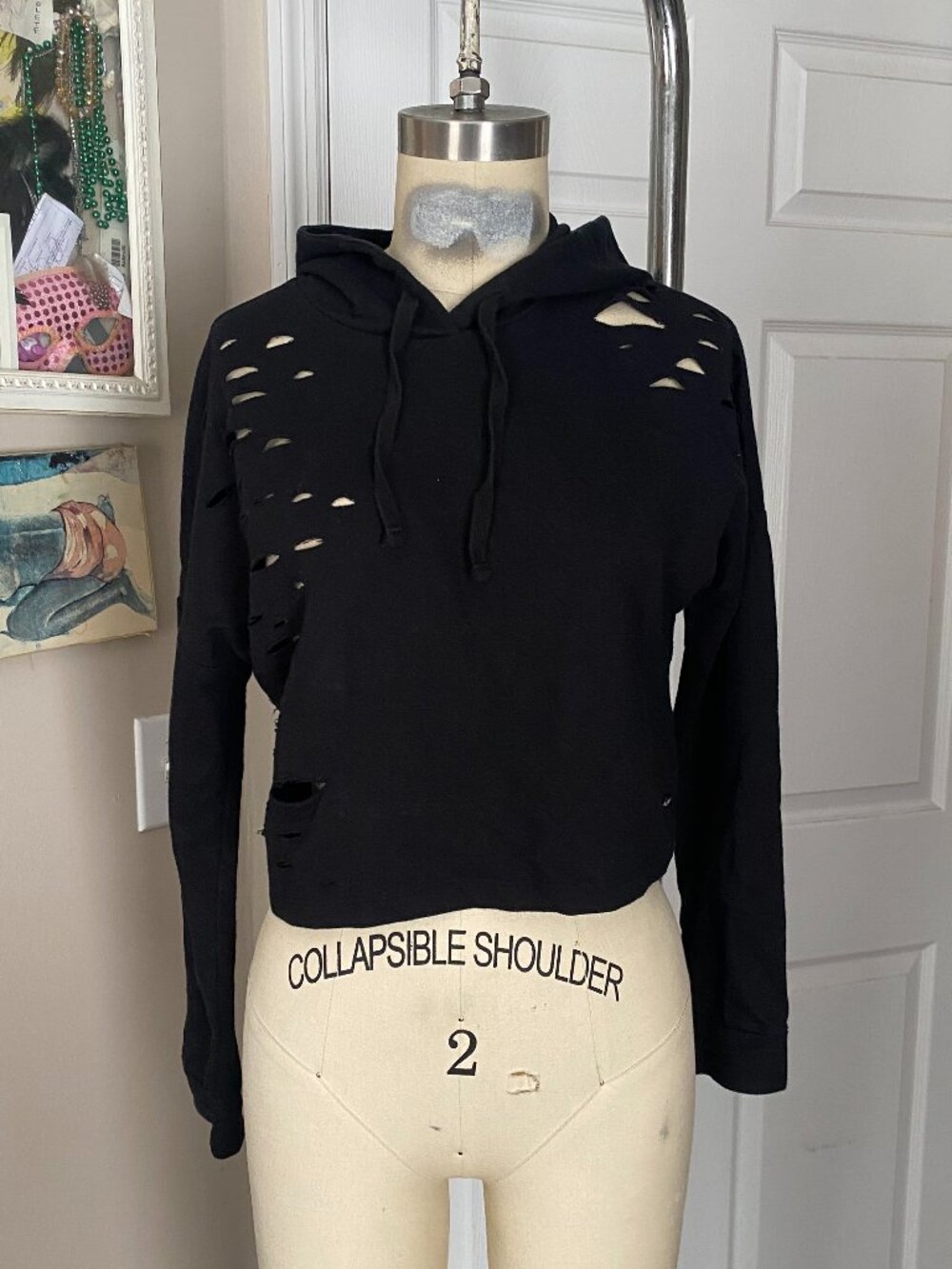 GUESS Black distressed Ripped Hoodie Hood Crop sweatshirt Shirt *X-SMALL* B217